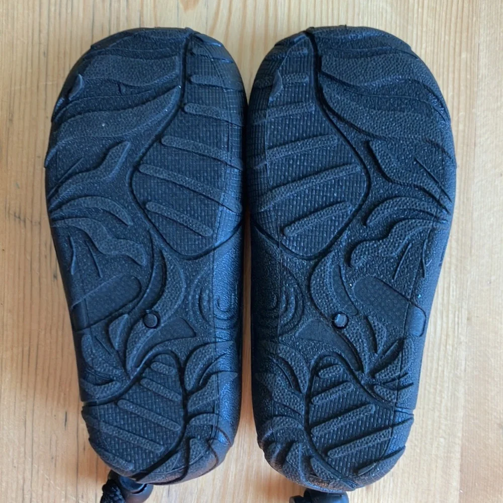 Lifeguard 5/6 Little Kids Water Shoes Blue Black Like New
